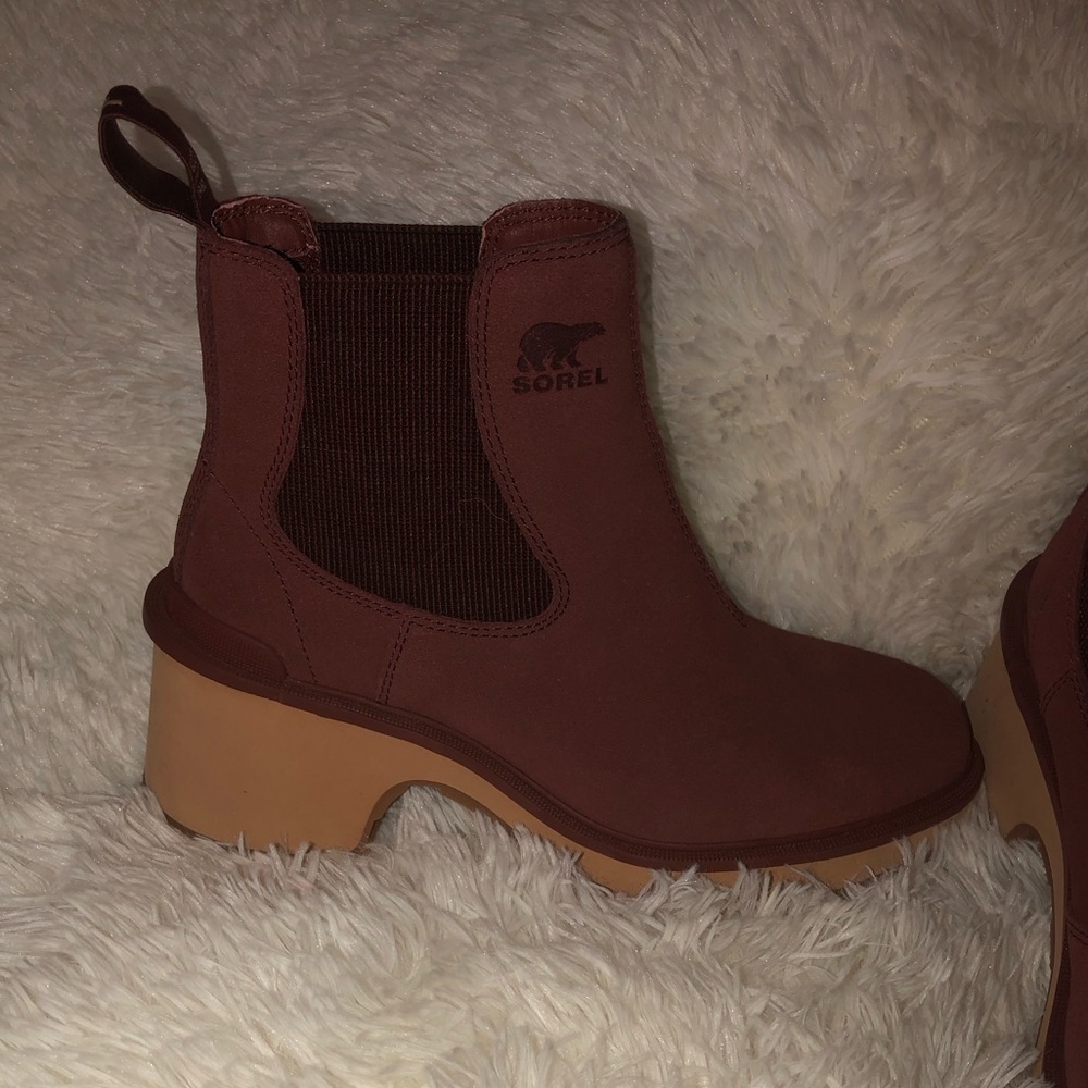 Sorel Women's Hi-Line Heel Chelsea Boots - Umber,Spice size 6.5 NWOB - Picture 7 of 16